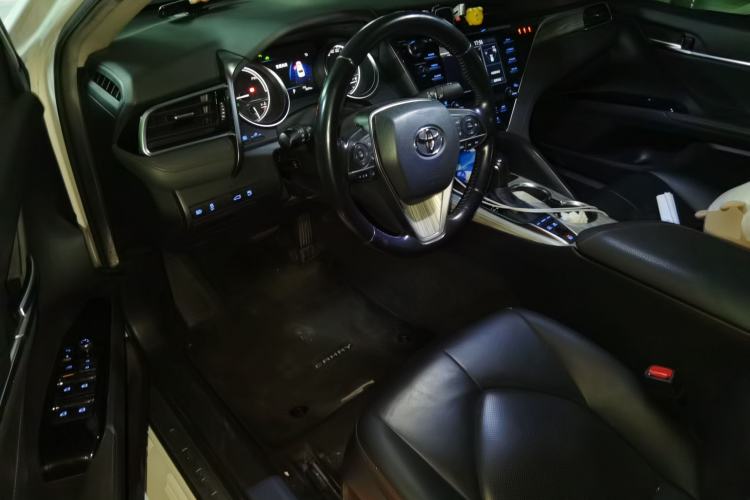 Used Toyota Camry 2018 Dual-Engine 2.5 HG Luxury Edition Driver Seat