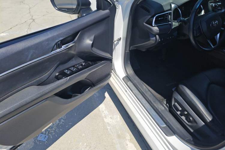 Used Toyota Camry 2018 2.5G Luxury Edition Driver Seat