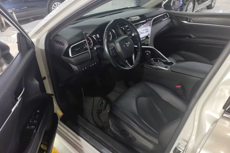Used Toyota Camry 2018 2.5G Luxury Edition Driver Seat