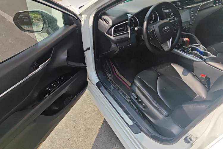 Used Toyota Camry 2018 Dual-Engine 2.5 HG Luxury Edition Driver Seat