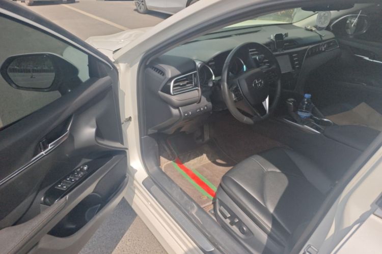 Used Toyota Camry 2018 2.0G Luxury Edition Driver Seat