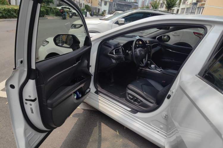 Used Toyota Camry 2018 2.5G Luxury Edition Driver Seat