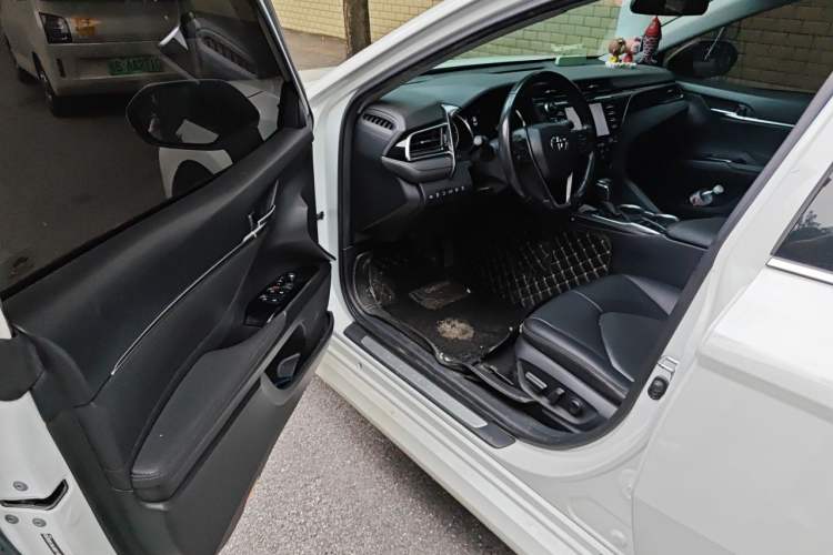 Used Toyota Camry 2018 2.5G Luxury Edition Driver Seat