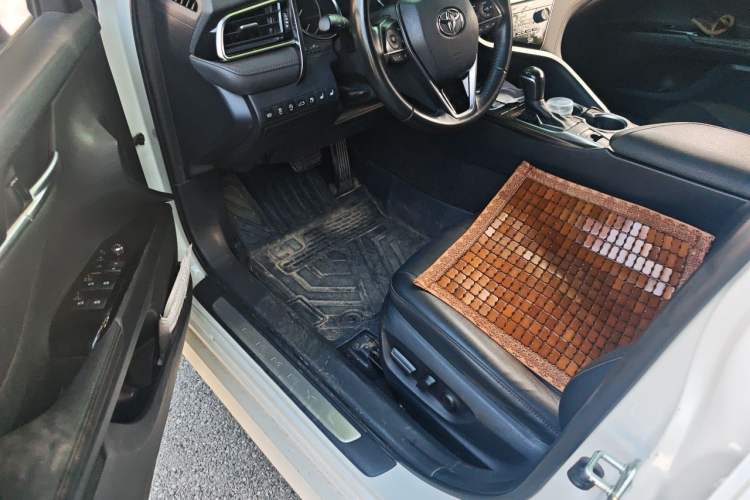 Used Toyota Camry 2018 2.0G Luxury Edition Driver Seat