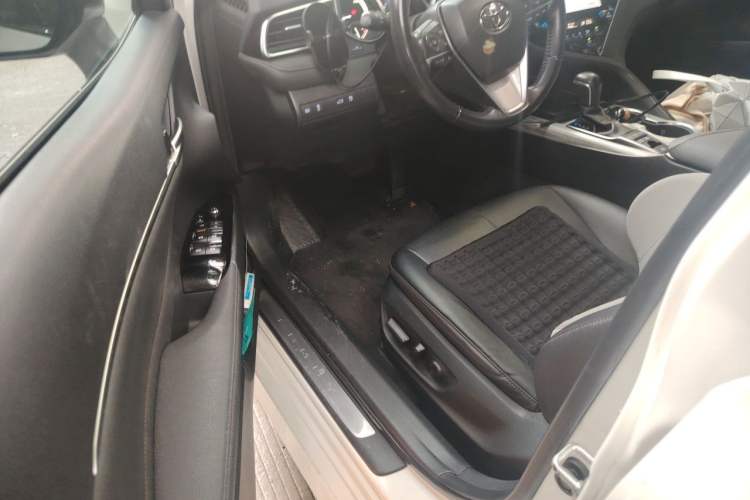 Used Toyota Camry 2018 Dual-Engine 2.5 HG Luxury Edition Driver Seat