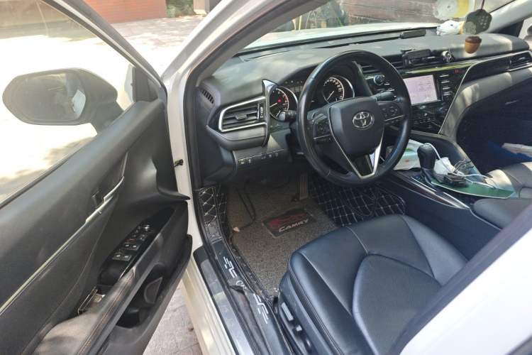 Used Toyota Camry 2018 2.0G Luxury Edition Driver Seat