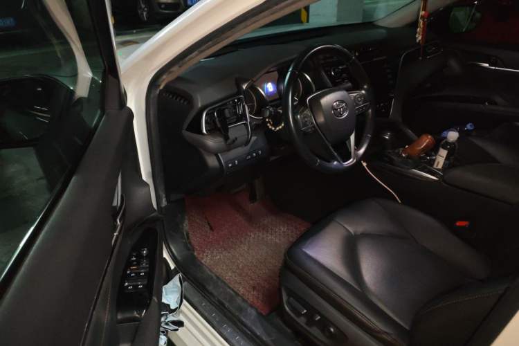 Used Toyota Camry 2018 2.5G Luxury Edition Driver Seat