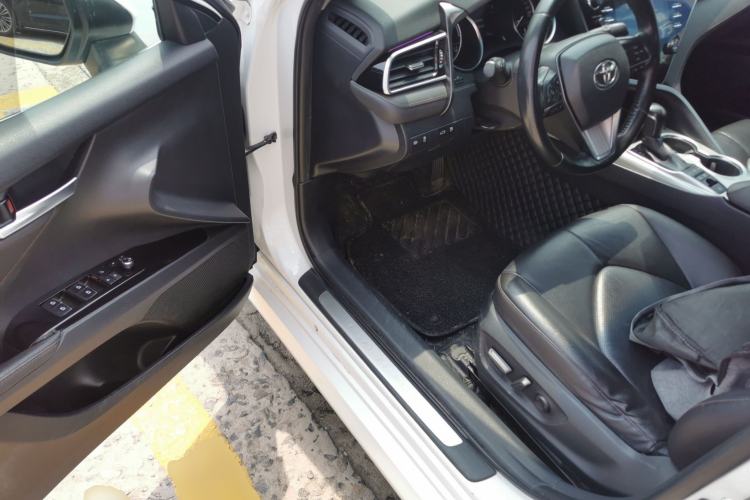 Used Toyota Camry 2018 Dual-Engine 2.5 HG Luxury Edition Driver Seat