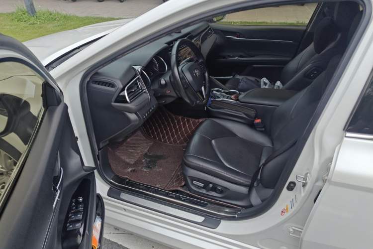 Used Toyota Camry 2018 2.5G Luxury Edition Driver Seat