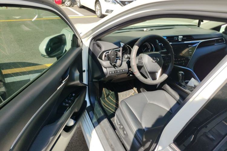 Used Toyota Camry 2018 2.5G Luxury Edition Driver Seat