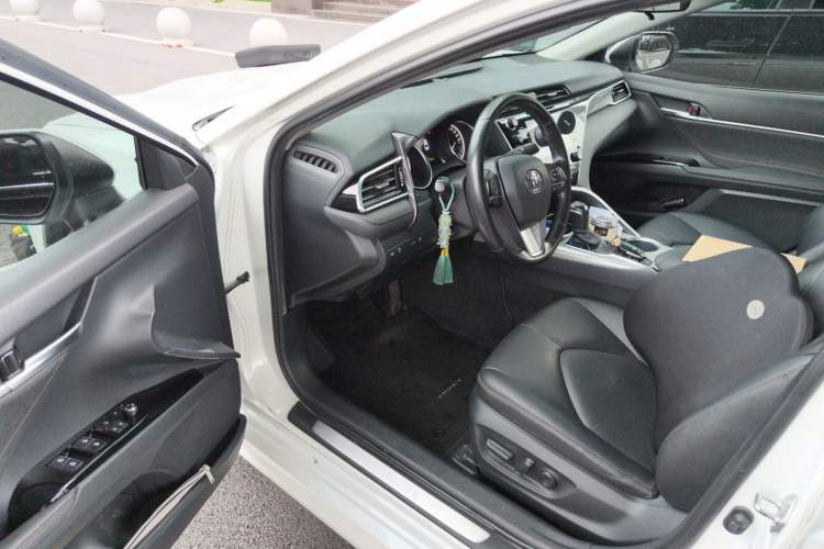 Used Toyota Camry 2018 Dual-Engine 2.5 HG Luxury Edition Driver Seat