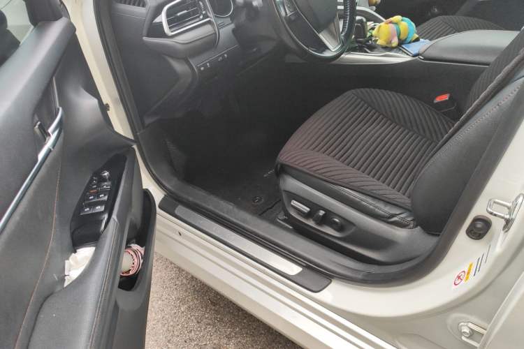 Used Toyota Camry 2018 Dual-Engine 2.5 HG Luxury Edition Driver Seat