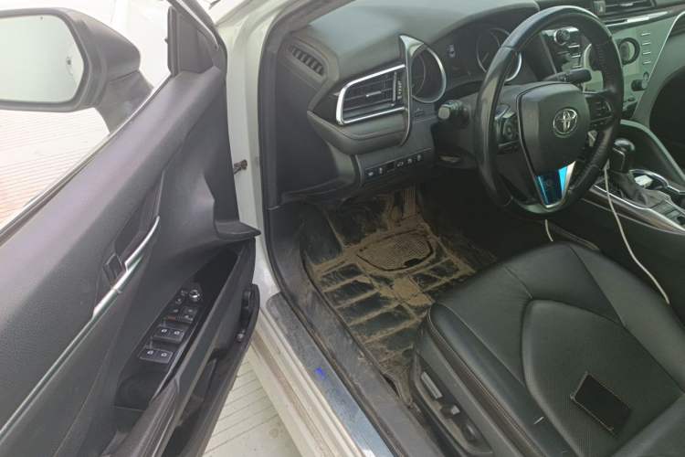 Used Toyota Camry 2018 2.5G Luxury Edition Driver Seat