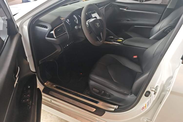 Used Toyota Camry 2018 2.5G Luxury Edition Driver Seat