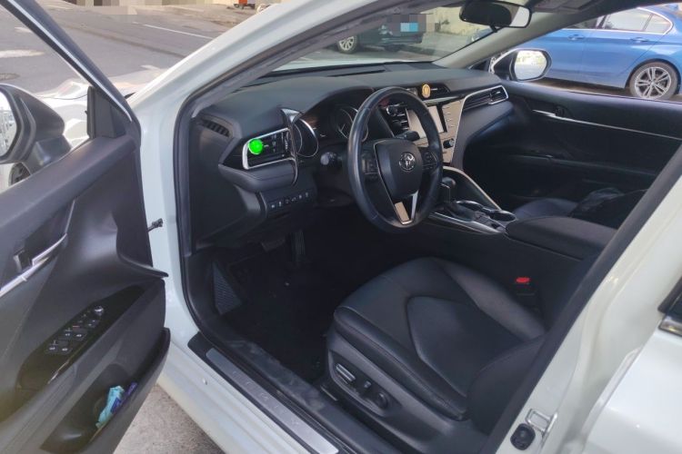 Used Toyota Camry 2018 2.0G Luxury Edition Driver Seat