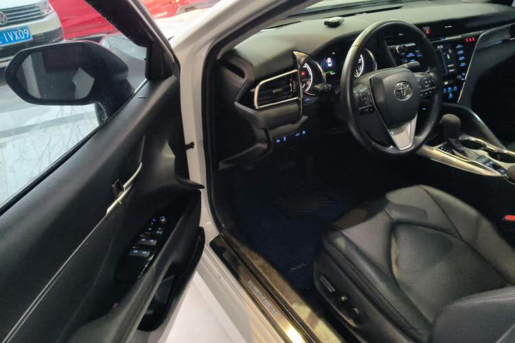 Used Toyota Camry 2018 Dual-Engine 2.5 HG Luxury Edition Driver Seat