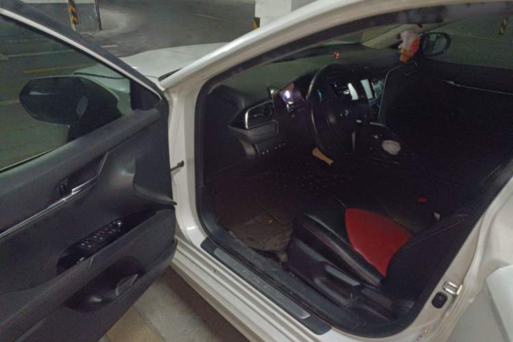 Used Toyota Camry 2018 2.0S FENGSHANG Edition Driver Seat