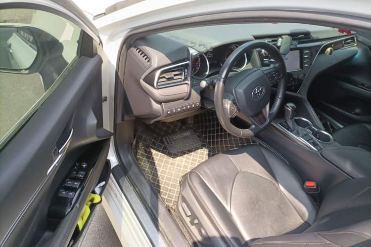 Used Toyota Camry 2018 2.0G Luxury Edition Driver Seat