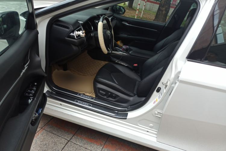 Used Toyota Camry 2018 2.5G Luxury Edition Driver Seat