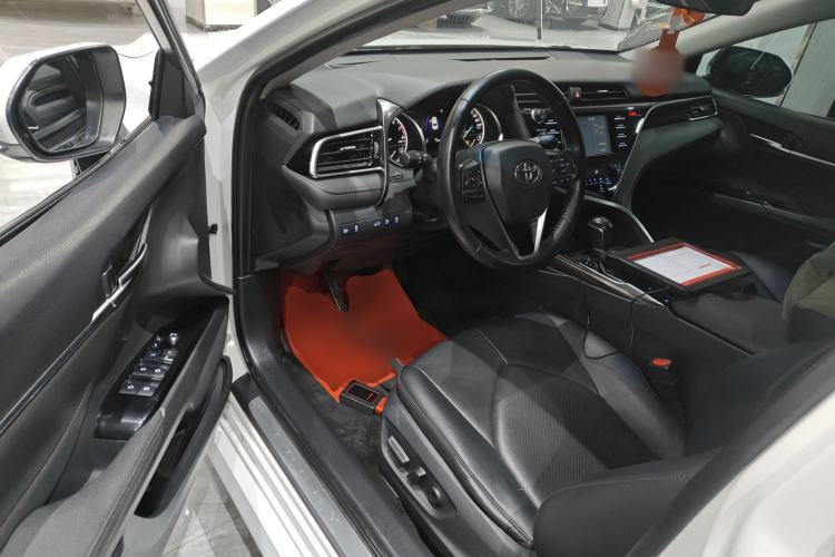 Used Toyota Camry 2018 2.0G Luxury Edition Driver Seat