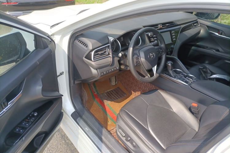 Used Toyota Camry 2018 2.0G Luxury Edition Driver Seat