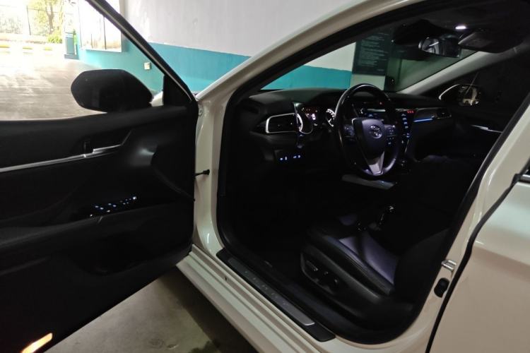 Used Toyota Camry 2018 Dual-Engine 2.5 HG Luxury Edition Driver Seat