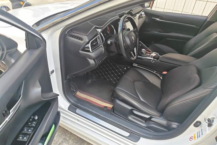 Used Toyota Camry 2018 2.0S FENGSHANG Edition Driver Seat