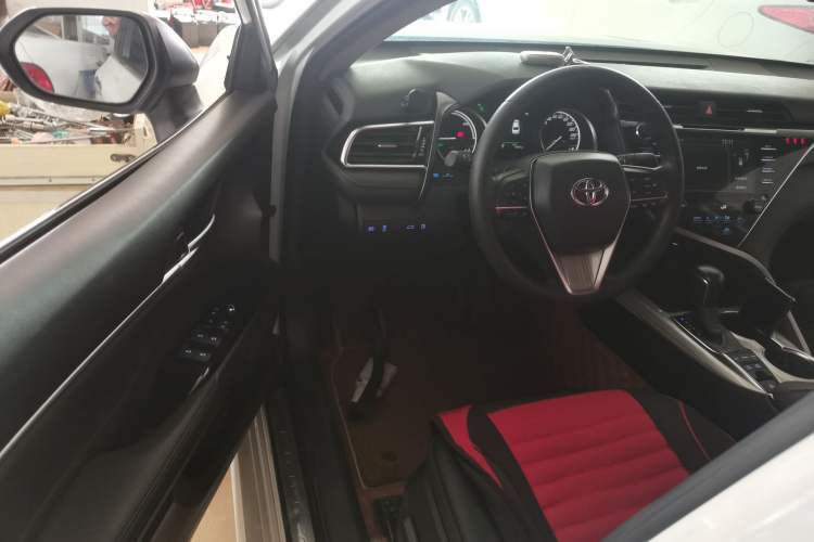 Used Toyota Camry 2018 Dual-Engine 2.5 HG Luxury Edition Driver Seat