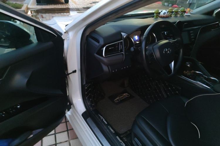 Used Toyota Camry 2018 2.0G Luxury Edition Driver Seat
