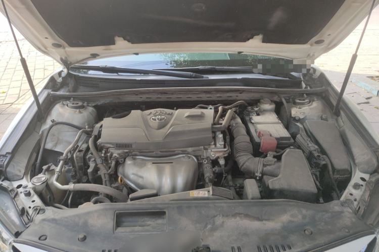 Used Toyota Camry 2018 2.0G Luxury Edition Engine Bay