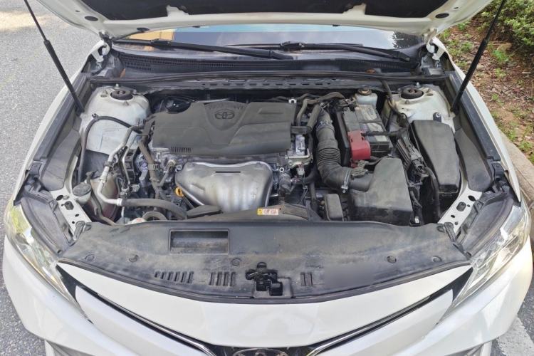 Used Toyota Camry 2018 2.0G Luxury Edition Engine Bay