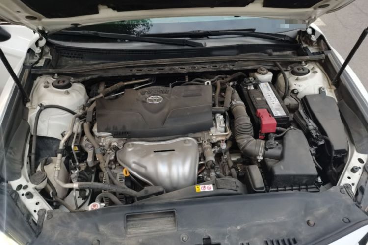 Used Toyota Camry 2018 2.0G Luxury Edition Engine Bay