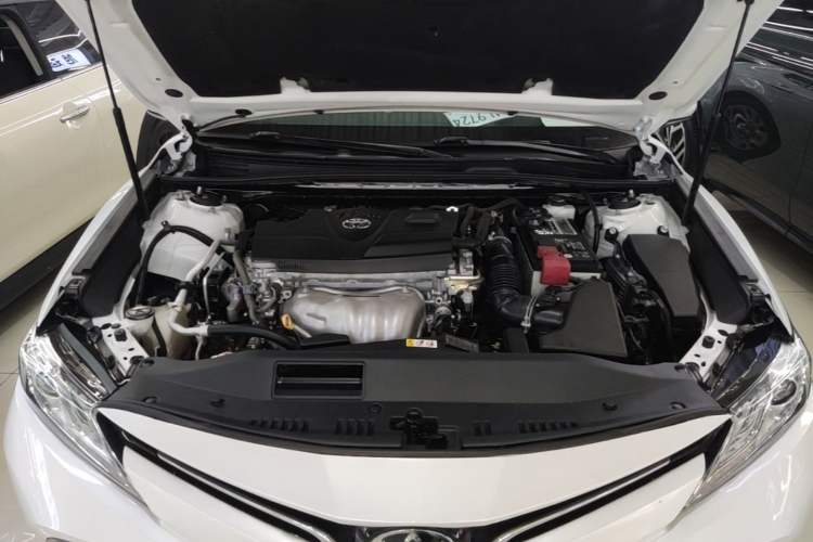 Used Toyota Camry 2018 2.0G Luxury Edition Engine Bay