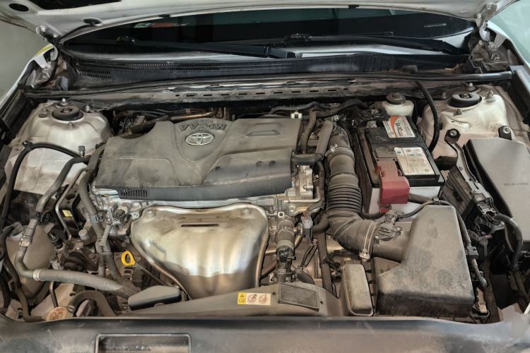Used Toyota Camry 2018 2.0G Luxury Edition Engine Bay