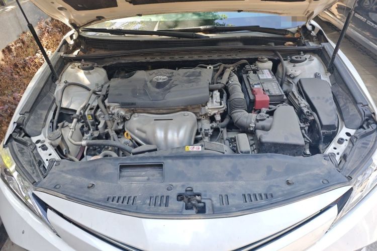 Used Toyota Camry 2018 2.0G Luxury Edition Engine Bay