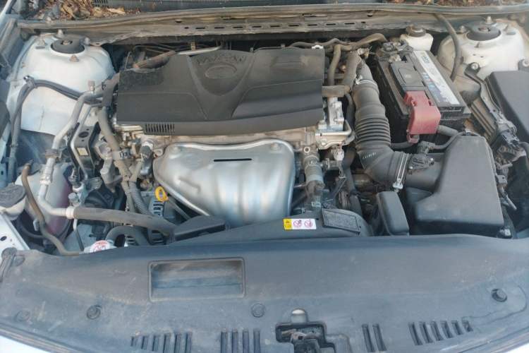 Used Toyota Camry 2018 2.0G Luxury Edition Engine Bay