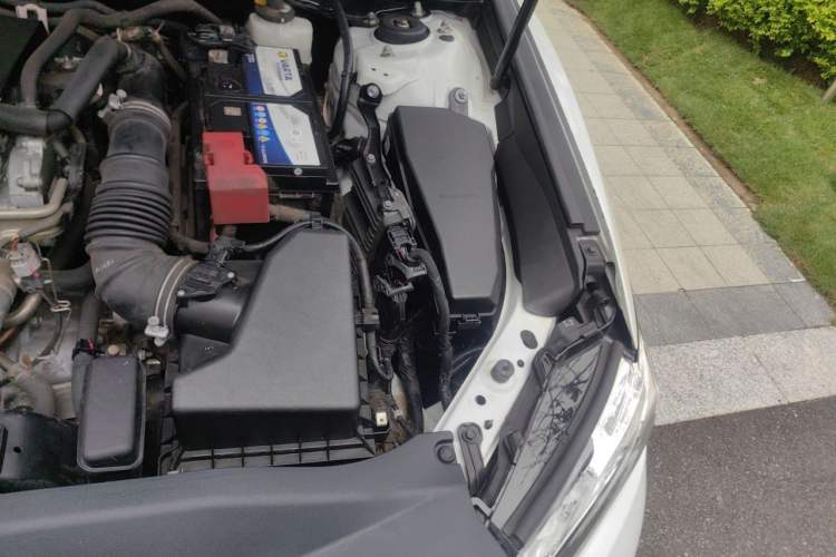 Used Toyota Camry 2018 2.0G Luxury Edition Engine Bay Left