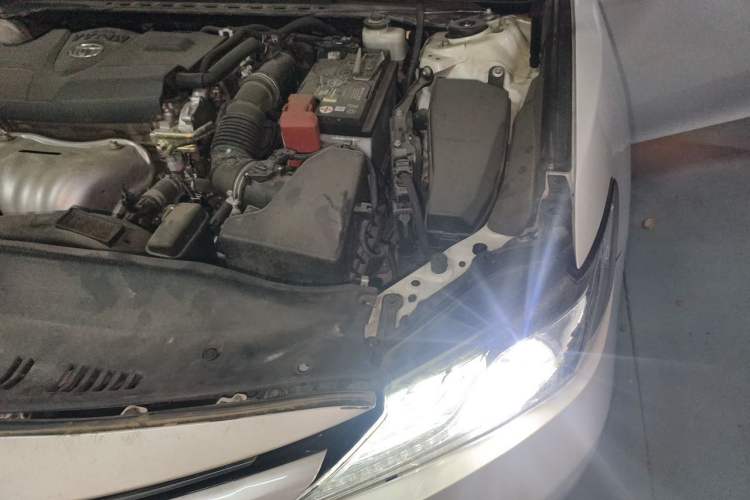 Used Toyota Camry 2018 2.0G Luxury Edition Engine Bay Left