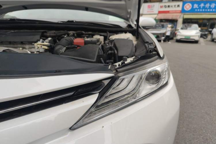 Used Toyota Camry 2018 2.0G Luxury Edition Engine Bay Left