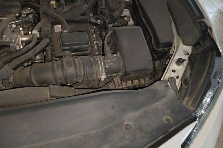 Used Toyota Camry 2018 Dual-Engine 2.5HQ Flagship Edition Engine Bay Left