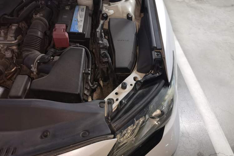 Used Toyota Camry 2018 2.0S FENGSHANG Edition Engine Bay Left