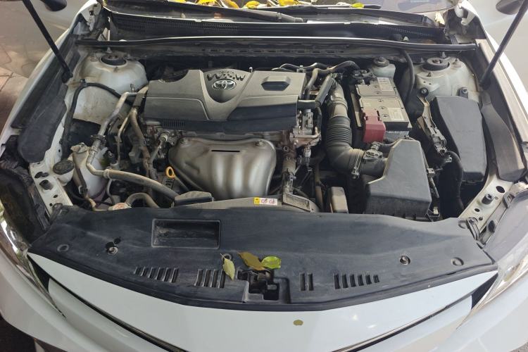 Used Toyota Camry 2018 2.0G Luxury Edition Engine Bay