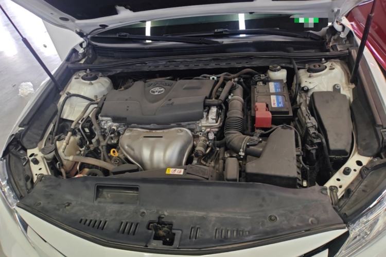 Used Toyota Camry 2018 2.0G Luxury Edition Engine Bay