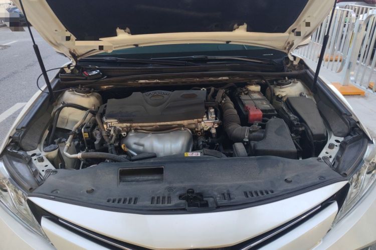 Used Toyota Camry 2018 2.0G Luxury Edition Engine Bay