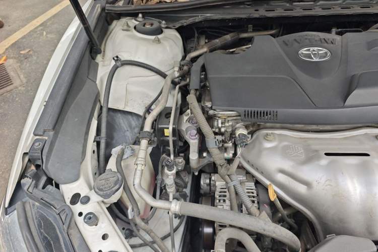 Used Toyota Camry 2018 2.0G Luxury Edition Engine Bay Right