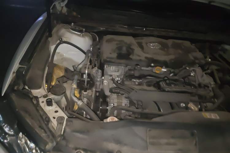 Used Toyota Camry 2018 2.5G Luxury Edition Engine Bay Right