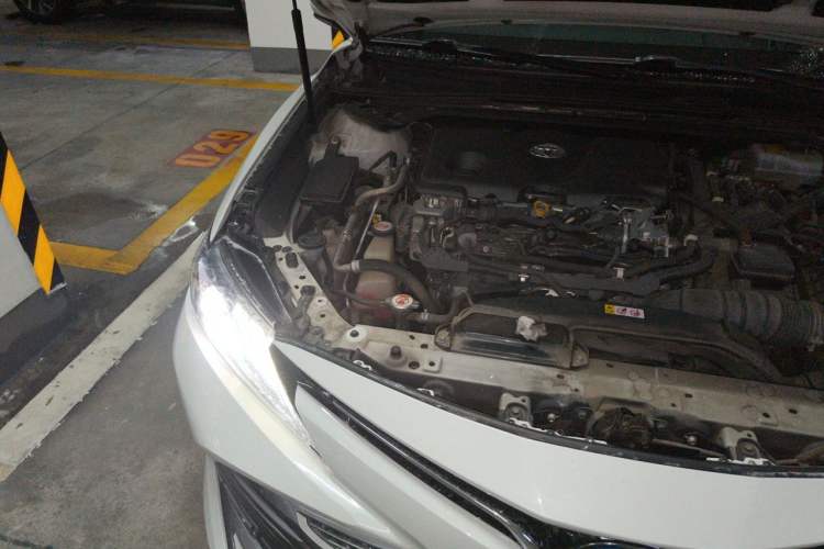 Used Toyota Camry 2018 Dual-Engine 2.5 HG Luxury Edition Engine Bay Right
