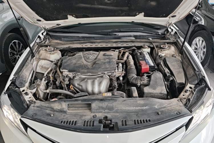 Used Toyota Camry 2018 2.0G Luxury Edition Engine Bay
