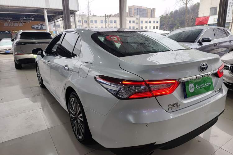 Used Toyota Camry 2018 Dual-Engine 2.5 HG Luxury Edition Exterior 2
