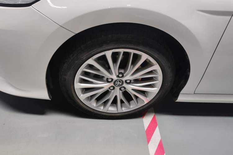 Used Toyota Camry 2018 2.5G Luxury Edition Exterior 2